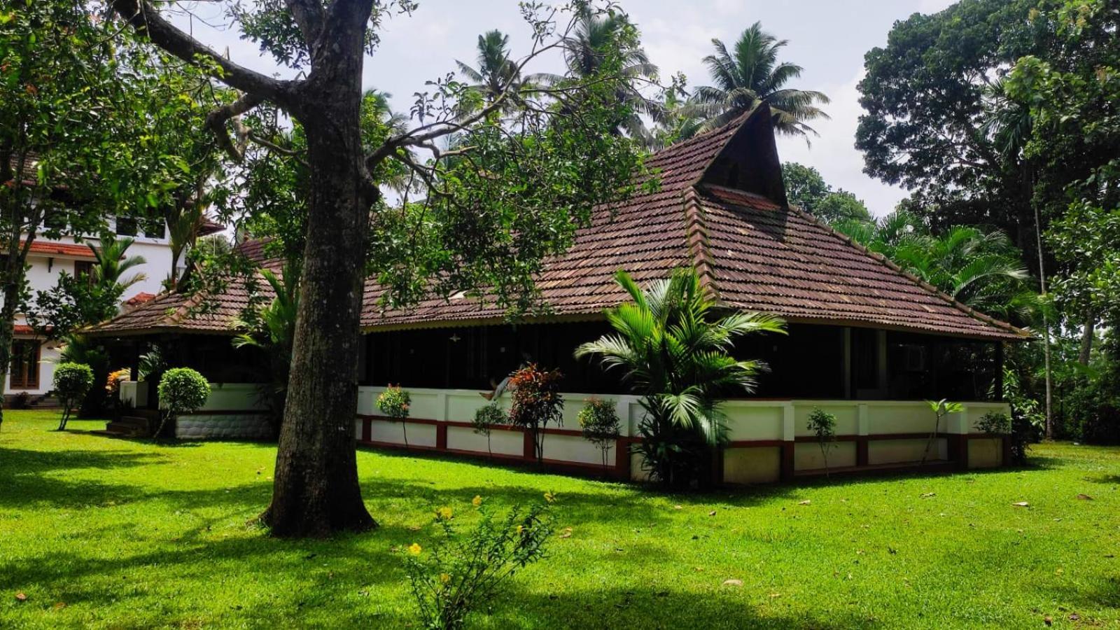 The Pamba Heritage Villa Champakulam Exterior foto